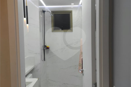 Apartamento à venda com 3 quartos, sendo 2 suítes, em Barra Funda, São Paulo, SP
