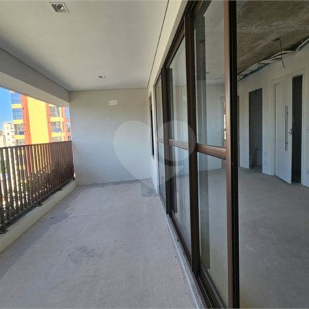 Apartamento à venda com 3 quartos, sendo 1 suíte,  em Pinheiros, São Paulo, SP
