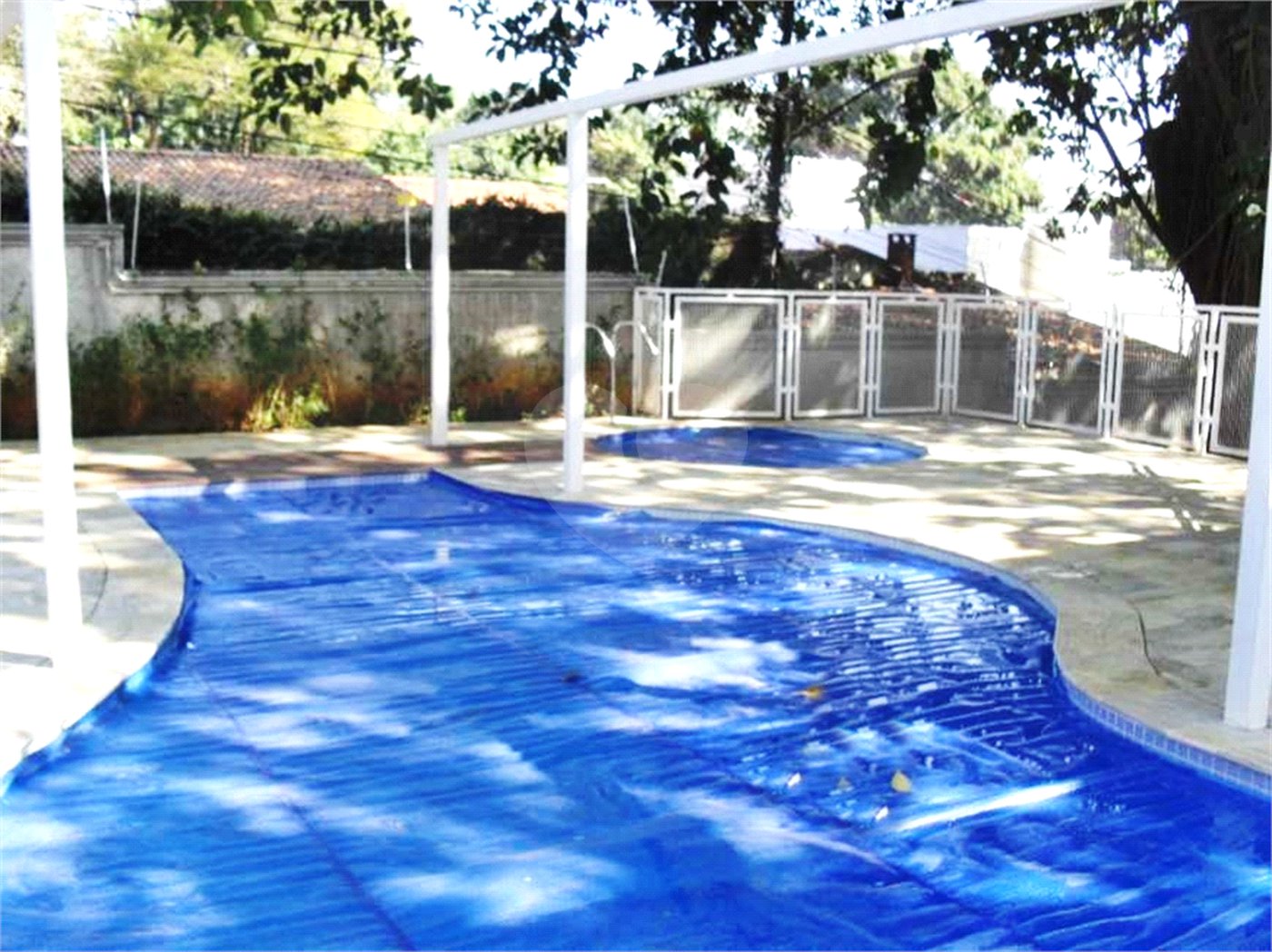 Casa à venda com 4 quartos, sendo 3 suítes, no condomínio Domus, São Paulo - SP