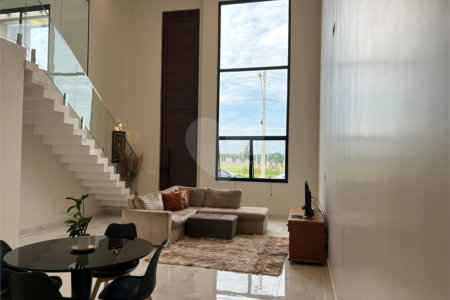 Casa à venda com 3 quartos, sendo 1 suíte, no condomínio Residencial Evidências, Indaiatuba - SP
