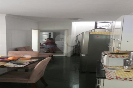 Casa à venda com 3 quartos, sendo 1 suíte,  em Lapa de Baixo, São Paulo, SP