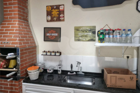 Sobrado à venda com 4 suítes em Vila Vitório Mazzei, São Paulo, SP