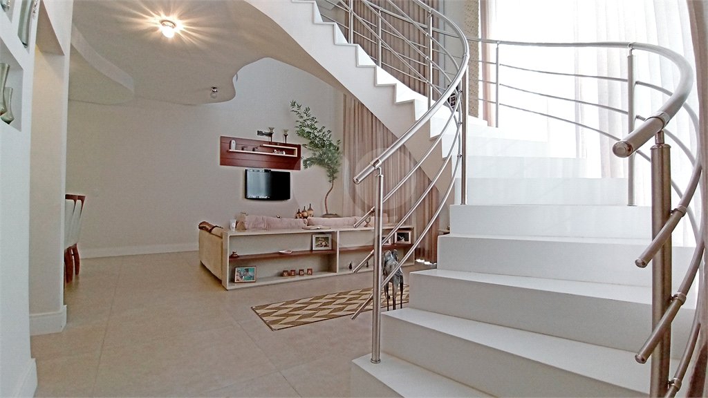 Casa à venda com 3 suítes no condomínio Vila do Sol, Valinhos - SP