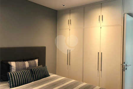 Apartamento à venda com 4 quartos, sendo 3 suítes, em Alto da Boa Vista, São Paulo, SP