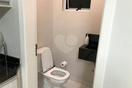Casa à venda com 3 quartos, sendo 1 suíte, no condomínio Dolce Villa Anália Franco, São Paulo - SP