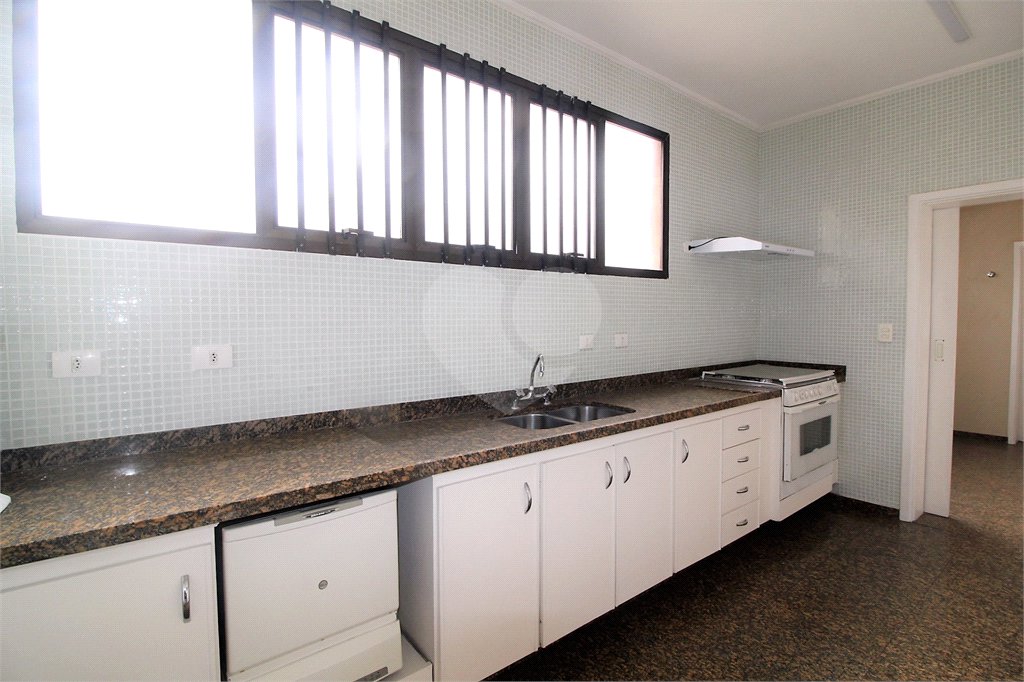 Apartamento à venda com 4 quartos, sendo 3 suítes, em Santo Amaro, São Paulo, SP