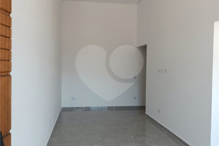 Sobrado à venda com 3 quartos, sendo 1 suíte,  em Residencial Jardins da Catalunha, Atibaia, SP