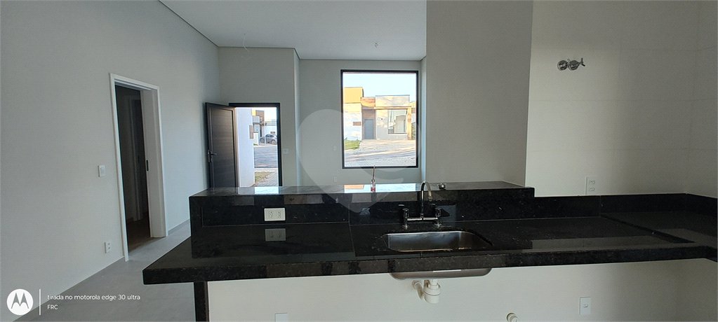 Casa à venda com 3 suítes no condomínio Reserva Ybyra, Atibaia - SP