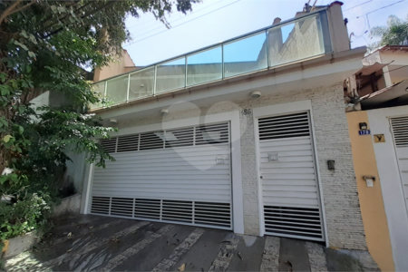 Sobrado à venda com 2 quartos, sendo 1 suíte, em Parque São Domingos, São Paulo, SP