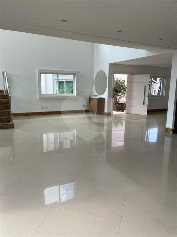 Casa à venda com 3 suítes no condomínio Quinta de Santo Antônio, São Paulo - SP