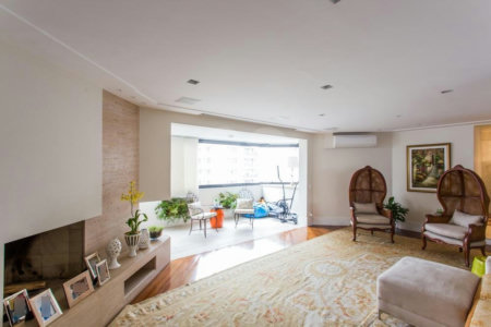 Apartamento à venda com 3 suítes em Campo Belo, São Paulo, SP