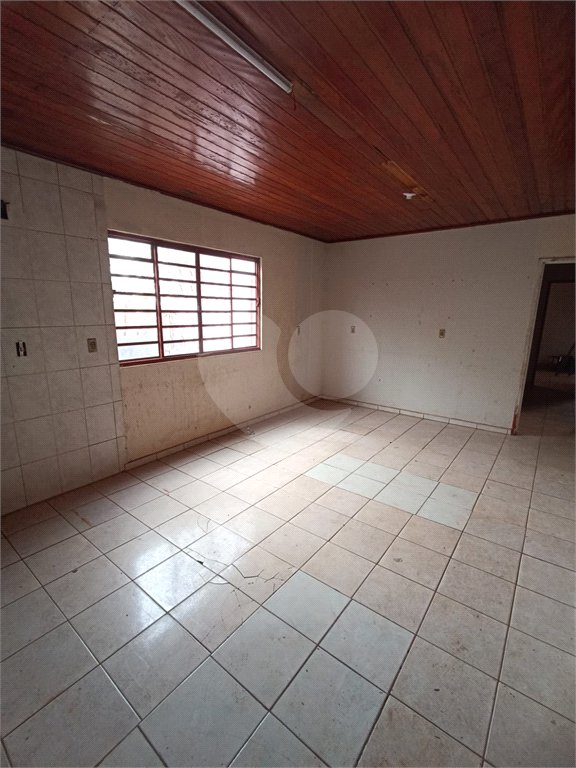 Salão à venda com 3 quartos, sendo 1 suíte, em Vila Áurea, Ponta Porã, MS
