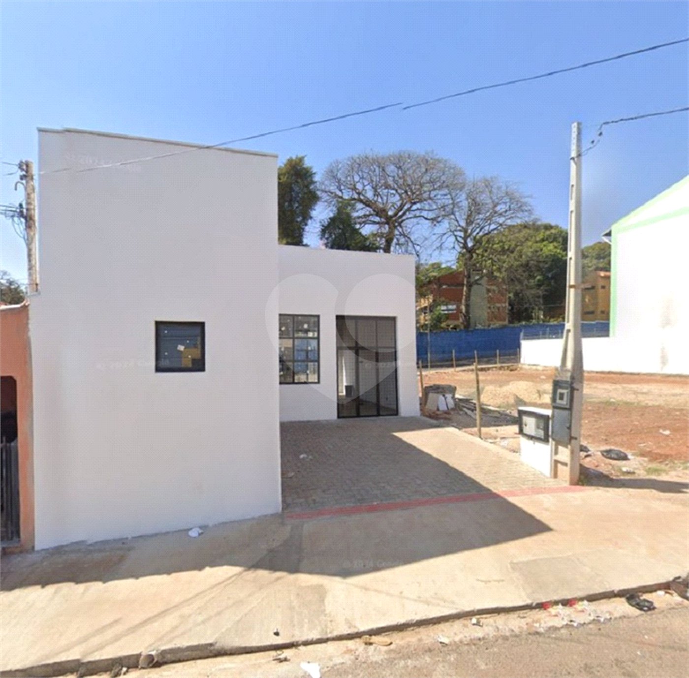 Imóvel Comercial na Rua Miguel Petroni – Localização Estratégica em Frente ao Campus da USP 1