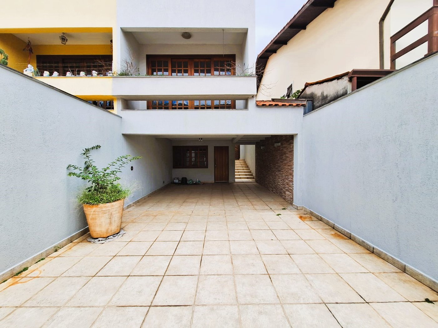 Casa à venda com 4 suítes, sendo 1 suíte externa, no Jardim Bonfiglioli, São Paulo - SP