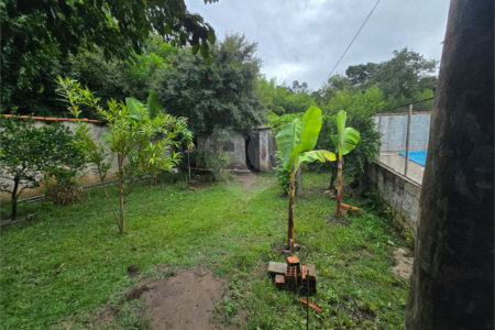 Chácara à venda com 3 quartos, sendo 1 suíte, em Cercadinho, Alambari, SP