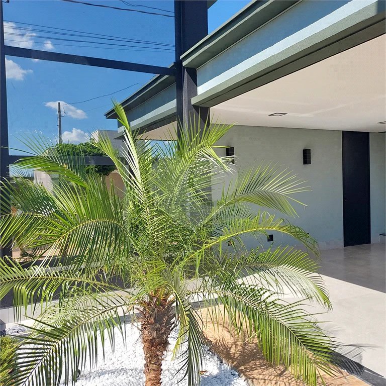 Casa térrea em condomínio fechado com 3 dormitórios sendo 1 suíte em Piracicaba-SP.