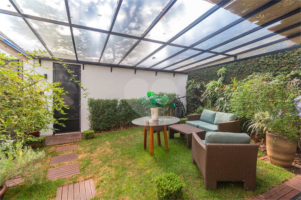 Casa à venda com 4 quartos, sendo 3 suítes, em Brooklin, São Paulo, SP