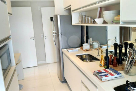 Apartamento à venda com 3 quartos, sendo 1 suíte, em Jardim Vazani, São Paulo, SP