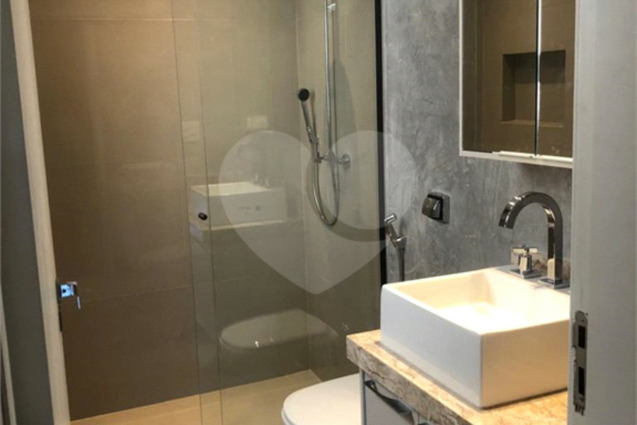 Casa à venda com 4 quartos, sendo 2 suítes,  em Horto Florestal, São Paulo, SP