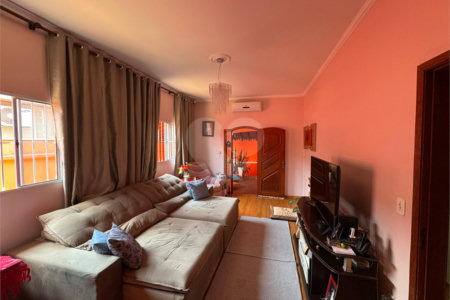 Casa com 03 Dormitórios á venda, em Jardim Alvorada, São Carlos.
