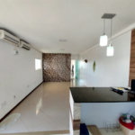 Casa residencial com ponto comercial a venda no Centro