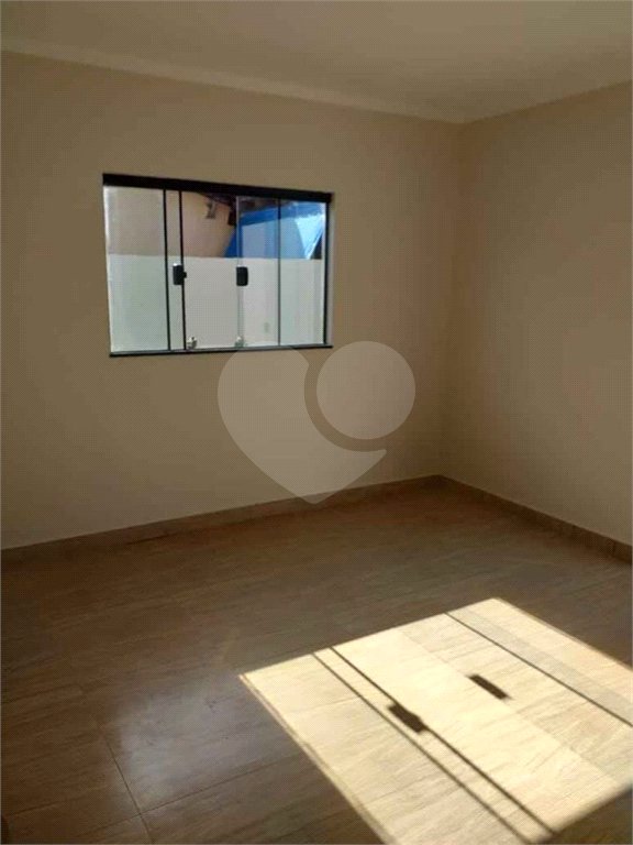 Casa térrea em Araraquara/SP.