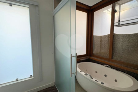 Casa à venda com 3 suítes no condomínio Vivendas do Lago, Sorocaba - SP