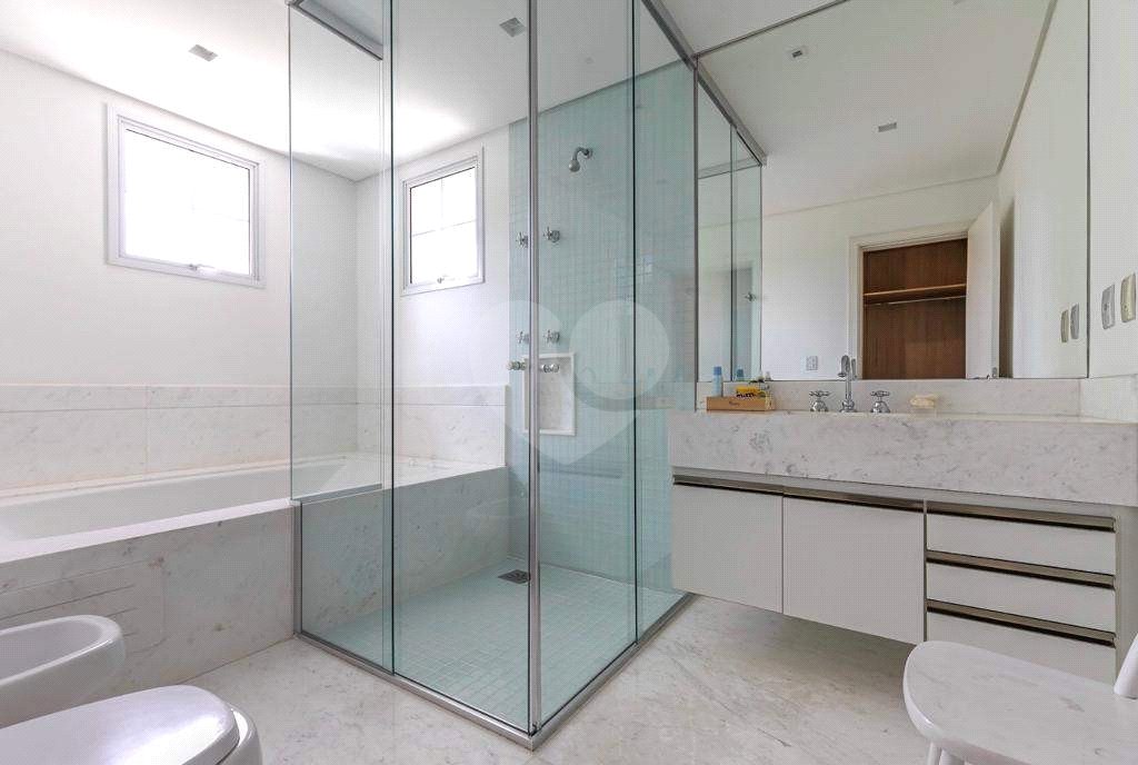 Casa à venda com 4 suítes no condomínio L`exclusive, São Paulo - SP