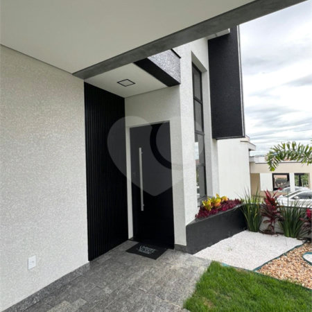 Casa à venda com 3 quartos, sendo 1 suíte, no condomínio Horto Florestal Villagio, Sorocaba - SP