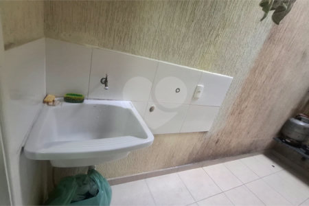 Casa em condomínio à venda com 2 quartos em Parque Vitória, São Paulo, SP