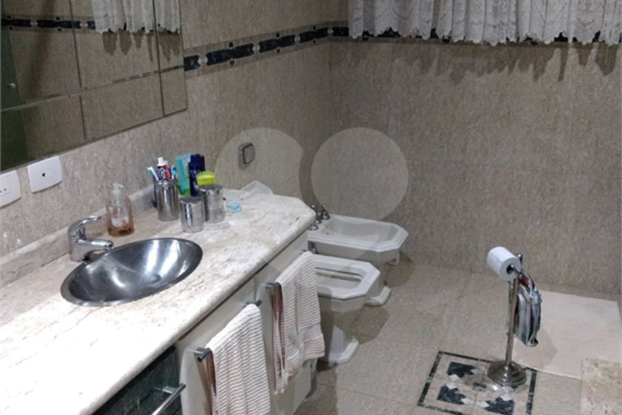Casa à venda com 3 suítes no condomínio Alpes da Cantareira, Mairiporã - SP