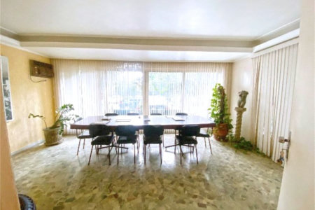 Sobrado à venda com 4 quartos, sendo 1 suíte, em Vila Congonhas, São Paulo, SP