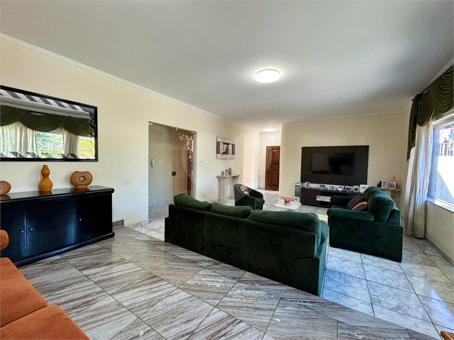 Casa à venda com 3 quartos, sendo 2 suítes, em Vila Rosália, Guarulhos, SP