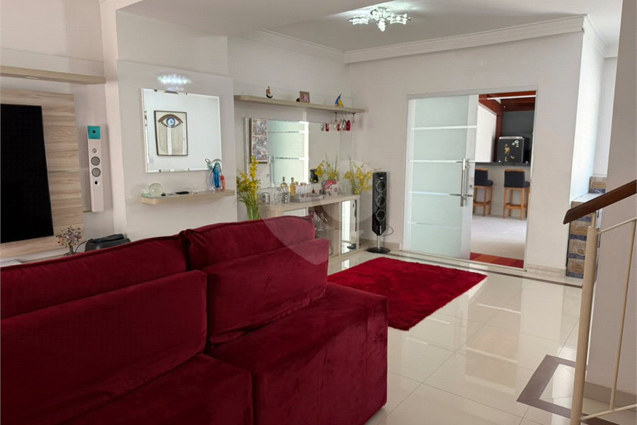 Casa à venda com 4 quartos, sendo 3 suítes,  no condomínio The House, São Paulo - SP