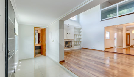 Casa à venda com 4 quartos, sendo 1 suíte,  em Alto da Boa Vista, São Paulo, SP