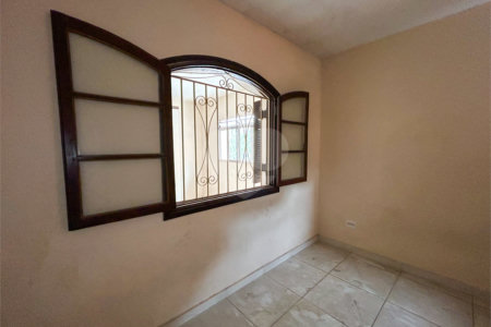 Sobrado à venda com 4 quartos, sendo 3 suítes, em Vila Libanesa, São Paulo, SP