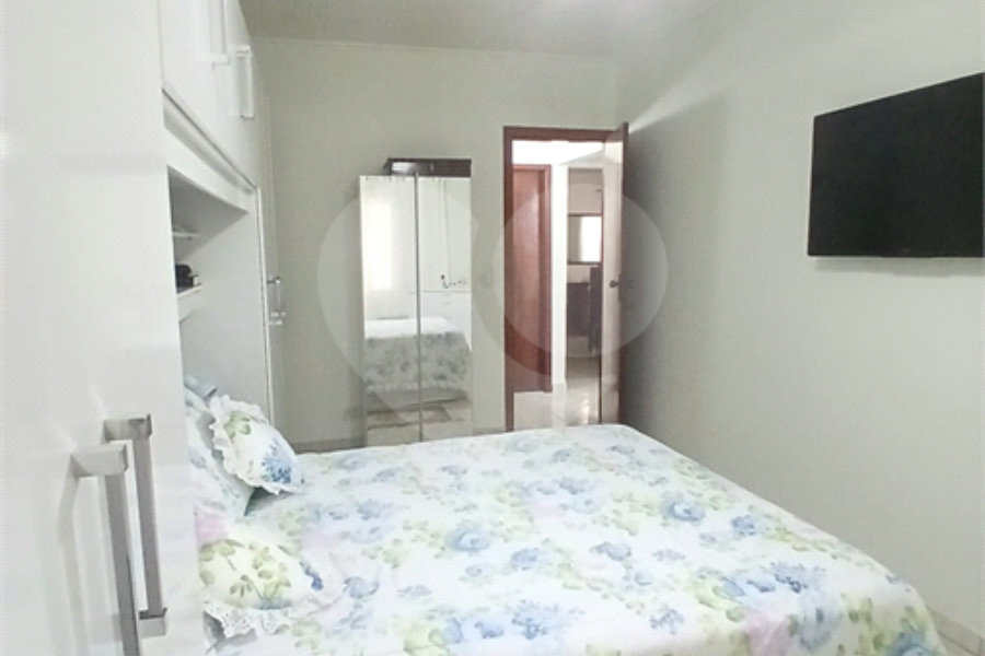 Casa à venda com 3 quartos, sendo 1 suíte, em Campo Limpo, São Paulo, SP