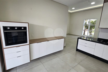 Casa para alugar com 3 suítes no condomínio Dona Lucila, Indaiatuba - SP