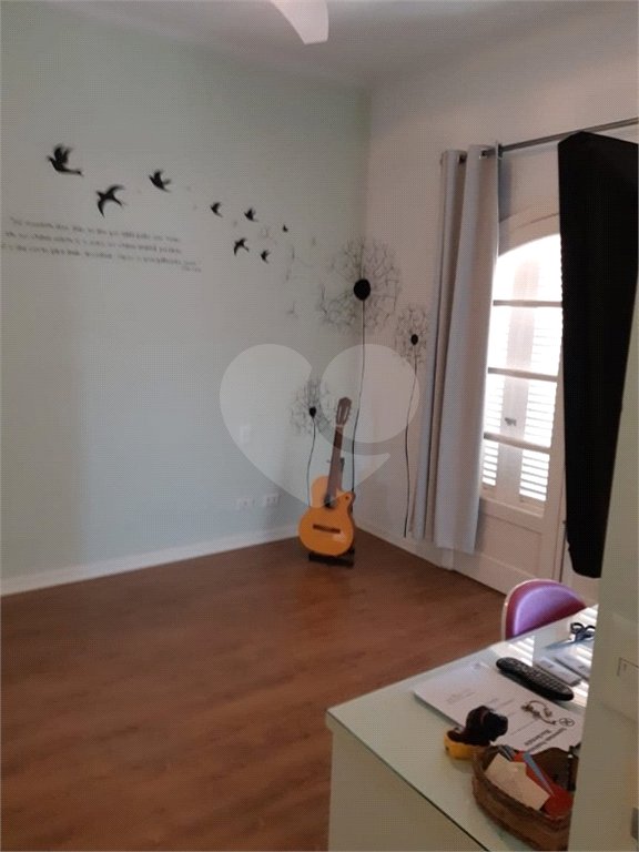 Sobrado à venda com 3 quartos, sendo 2 suítes,  em Vila Paulicéia, São Paulo, SP
