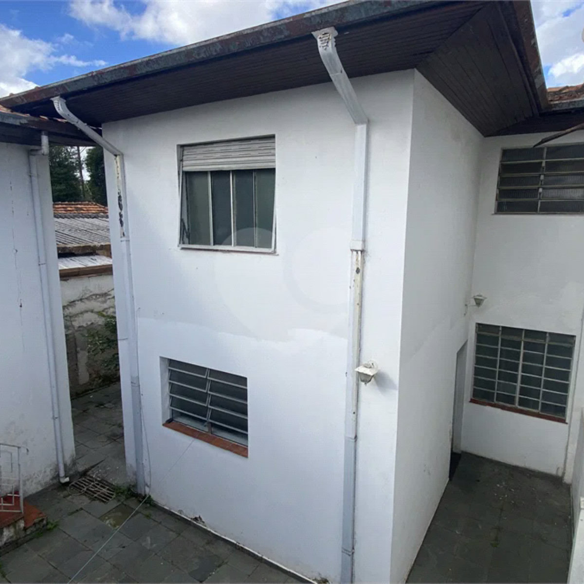 Sobrado à venda ou para alugar com 4 quartos, sendo 1 suíte,  em Campo Belo, São Paulo, SP