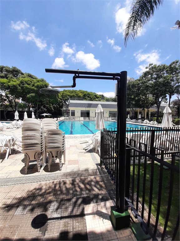 Apartamento à venda com 3 quartos, sendo 1 suíte, em Santo Amaro, São Paulo, SP