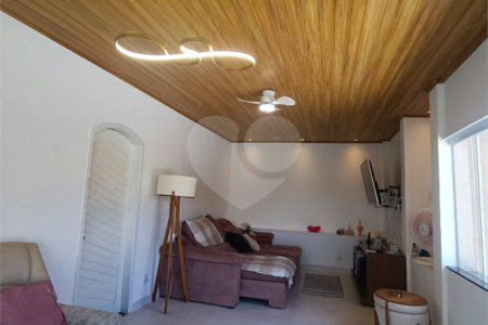 Casa à venda com 3 quartos, sendo 1 suíte, em Caminho de Búzios, Cabo Frio, RJ