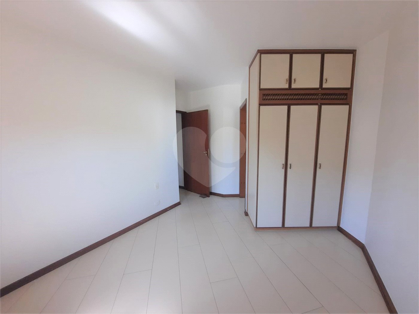 Sobrado à venda com 4 quartos, sendo 2 suítes, em Granja Julieta, São Paulo, SP