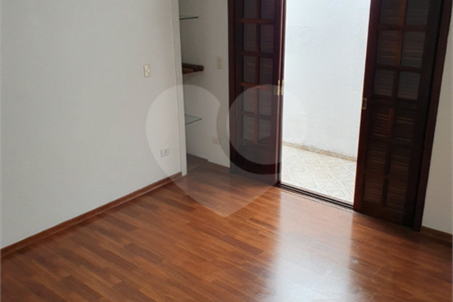 Casa à venda com 4 quartos, sendo 1 suíte, em Santana, São Paulo, SP