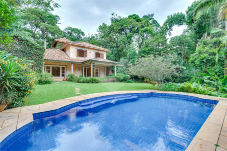 Casa à venda com 4 suítes no condomínio Chácara Flora, São Paulo - SP