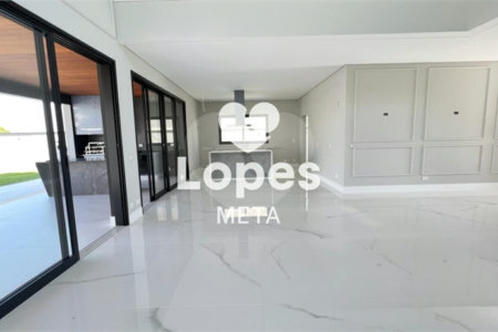 Casa à venda com 5 quartos, sendo 4 suítes, no condomínio Alphaville 1, São José dos Campos - SP