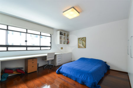 Apartamento à venda com 4 quartos, sendo 3 suítes,  em Jardim Paulista, São Paulo, SP