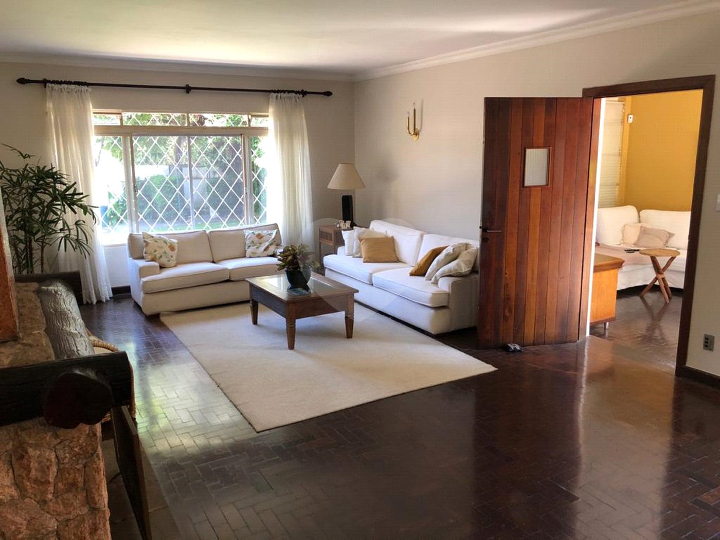 Casa Térrea à venda com 3 suítes em Jardim Petrópolis, São Paulo, SP