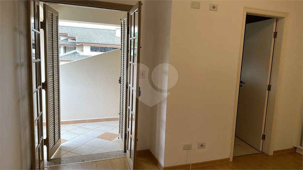 Casa para alugar com 3 suítes no condomínio Jardim Siriema, Atibaia - SP