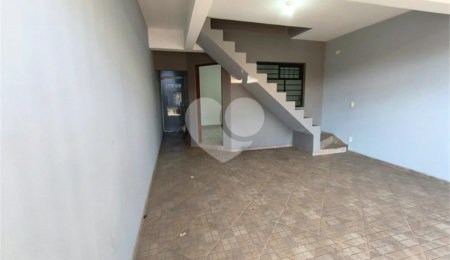 Casa à venda com 7 quartos, sendo 2 suítes,  no Centro, Itapetininga, SP